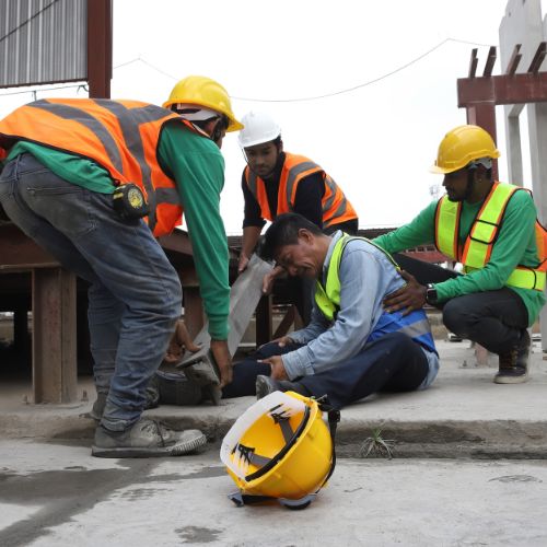 AI-Driven HSE Non-Compliance Detection for Hazard Prevention Case Study: AI for Hazard Prevention in Industrial Worksite